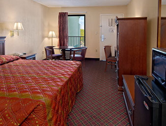 Super 8 By Wyndham Hattiesburg North Eksteriør billede